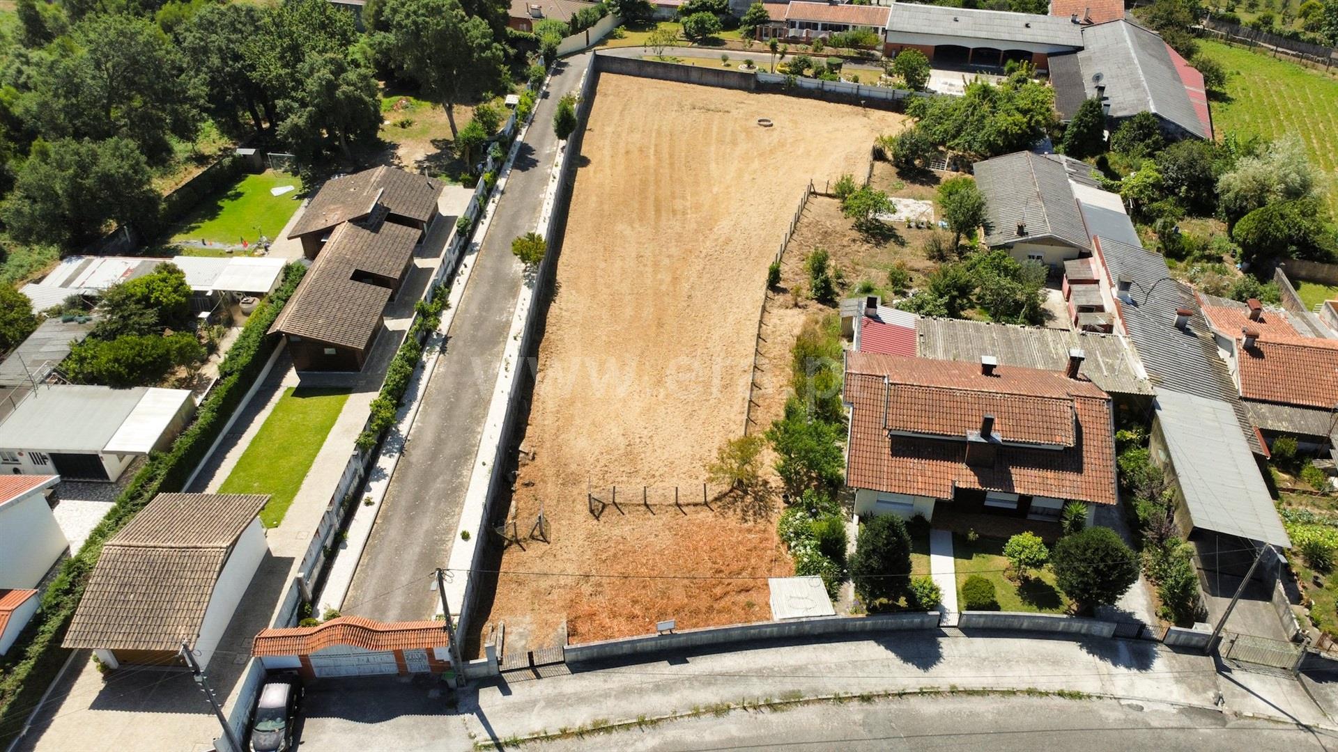 Land for sale in Vila Nova de Gaia, Portugal — €110,000