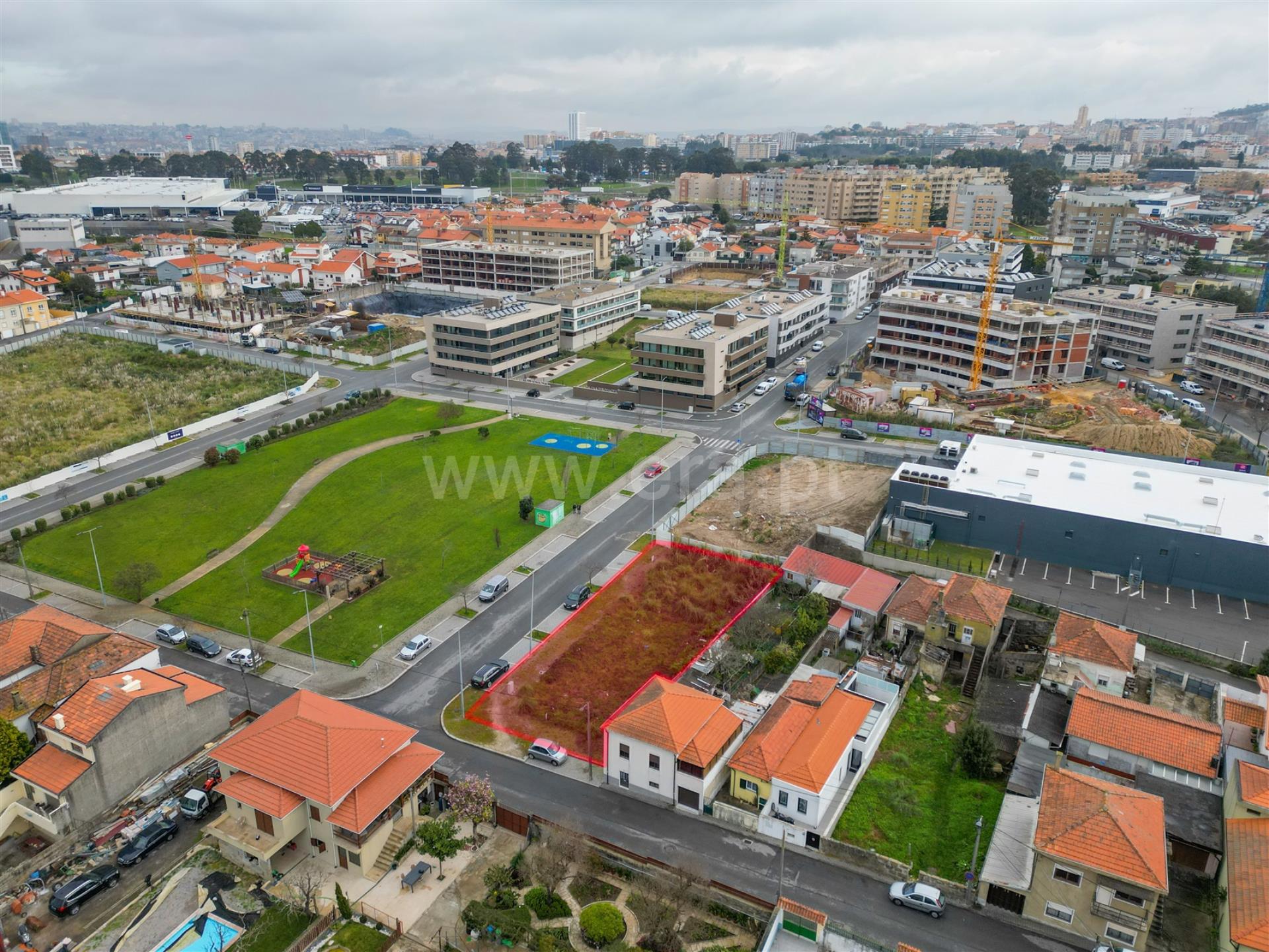 Land for sale in Vila Nova de Gaia, Portugal — €450,000