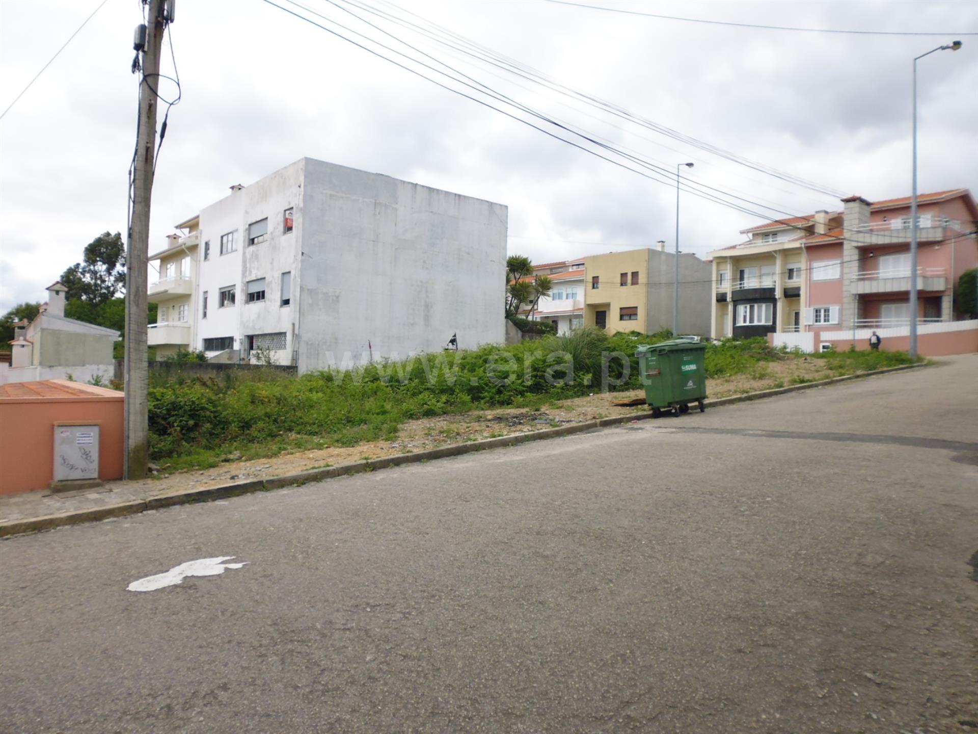 Land for sale in Vila Nova de Gaia, Portugal — €100,000