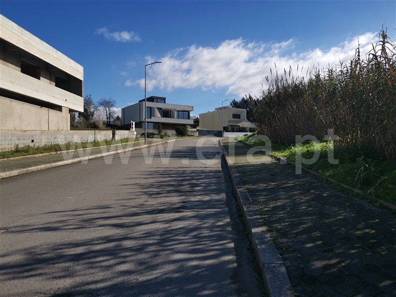Lote / Vila Nova de Gaia, Pedroso e Seixezelo
