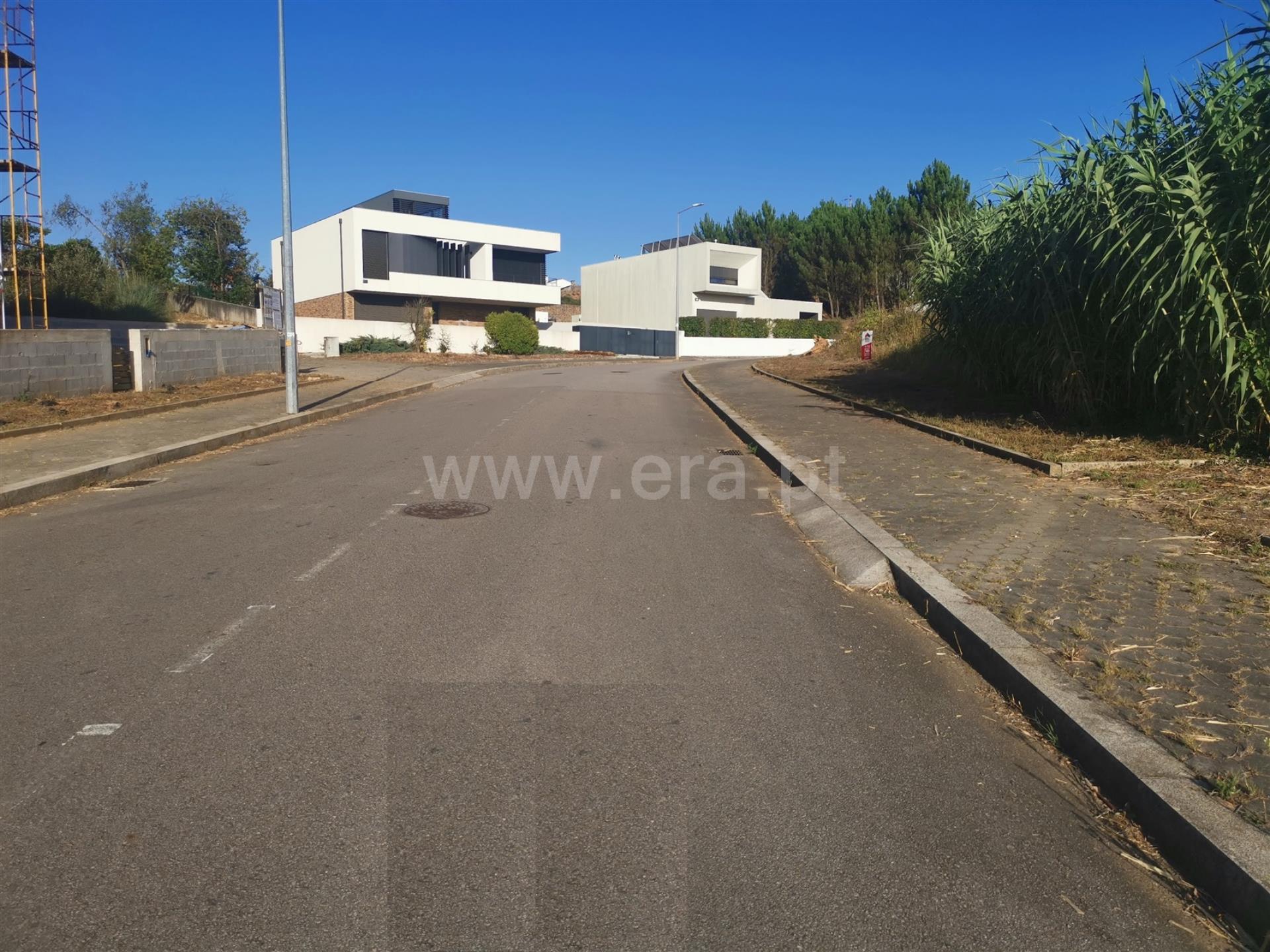 Land for sale in Vila Nova de Gaia, Portugal — €125,000