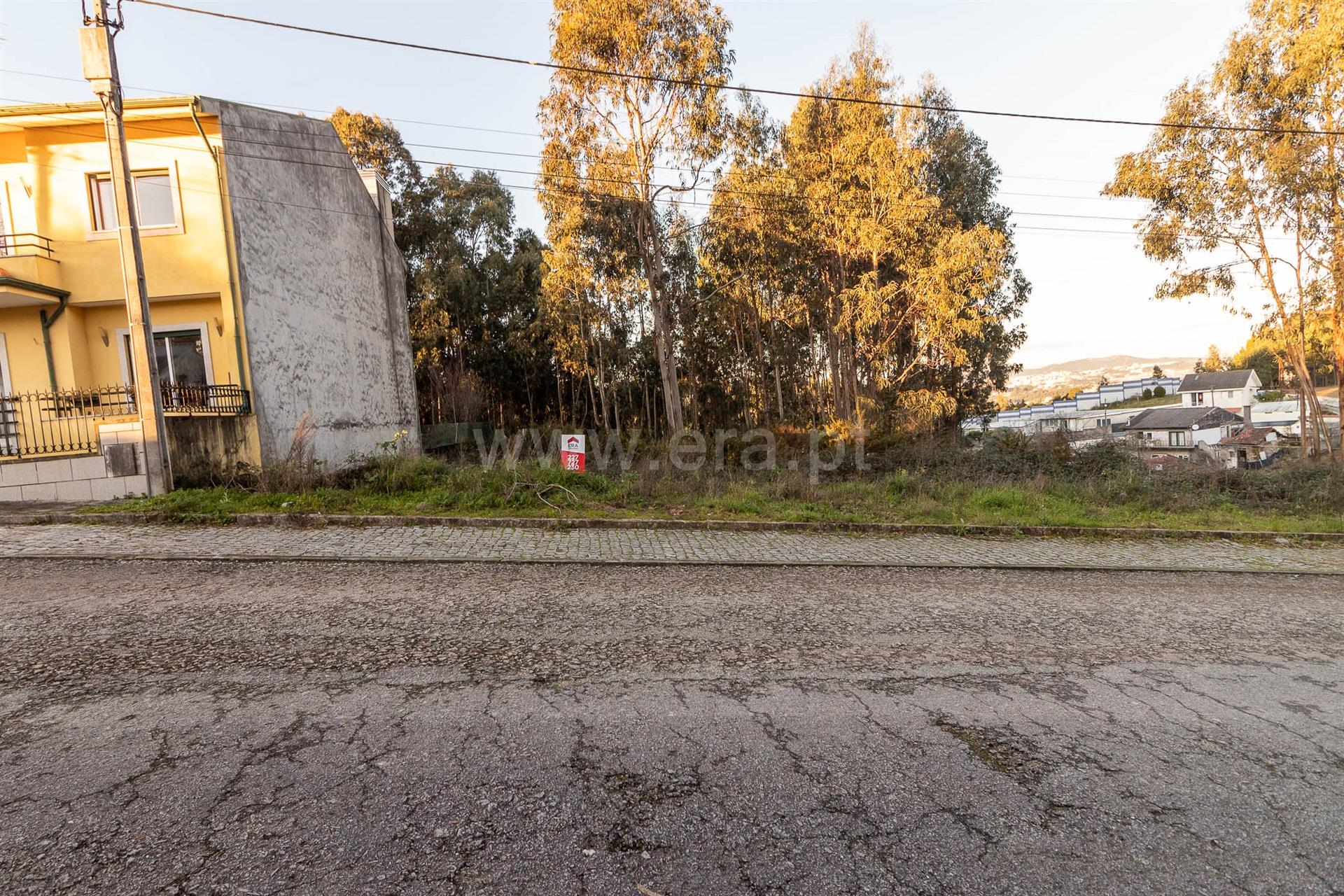Land for sale in Vila Nova de Gaia, Portugal — €56,150
