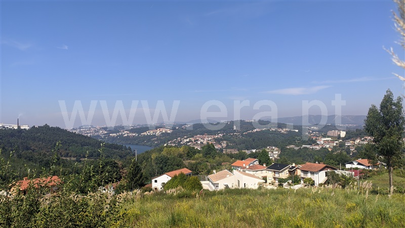 Lote / Vila Nova de Gaia, Sandim, Olival, Lever e Crestuma