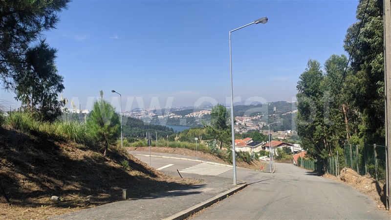 Lote / Vila Nova de Gaia, Sandim, Olival, Lever e Crestuma