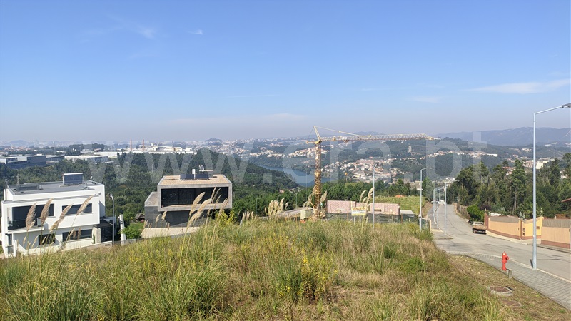 Lote / Vila Nova de Gaia, Sandim, Olival, Lever e Crestuma