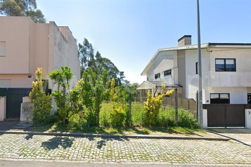 Lote / Vila Nova de Gaia, Serzedo e Perosinho