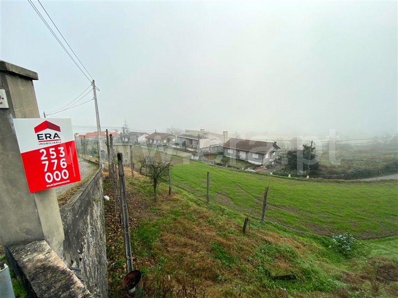 Loteamento / Guimarães, Sande (São Martinho)