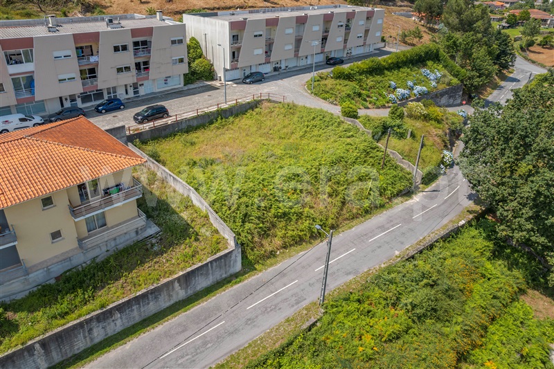 Loteamento / Póvoa de Lanhoso, Galegos