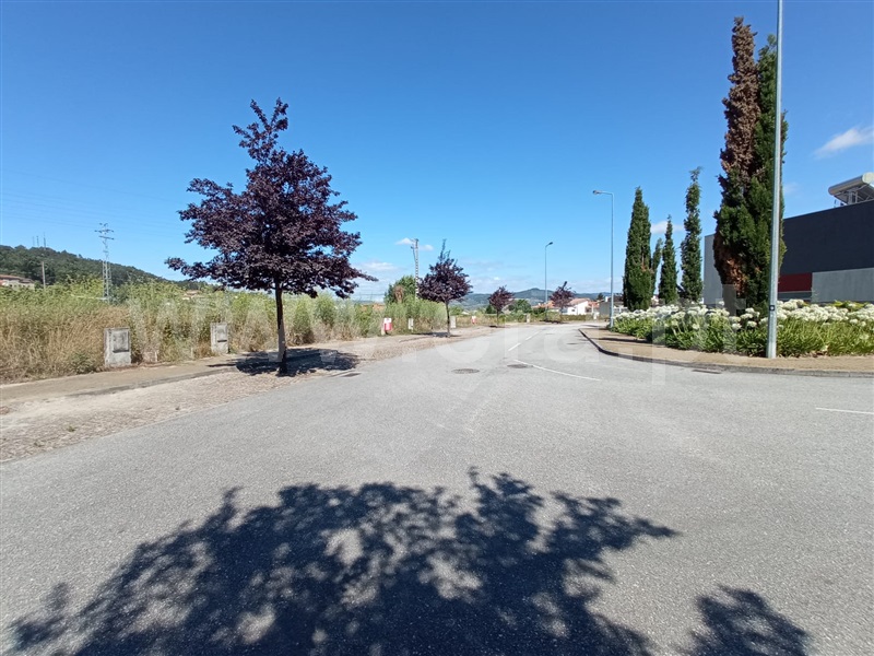 Loteamento / Vila Nova de Famalicão, Oliveira (Santa Maria)