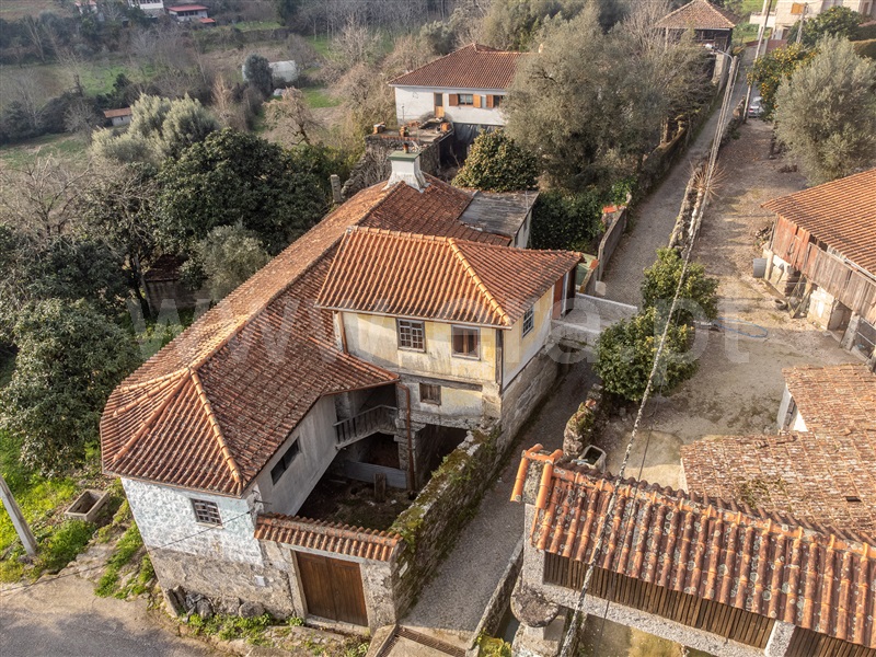 Moradia / Amares, Goães