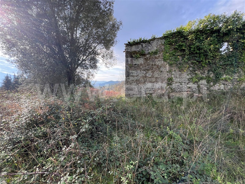 Moradia / Arcos de Valdevez, Vale