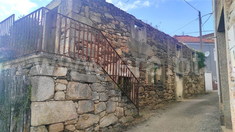 Moradia / Armamar, Cimbres