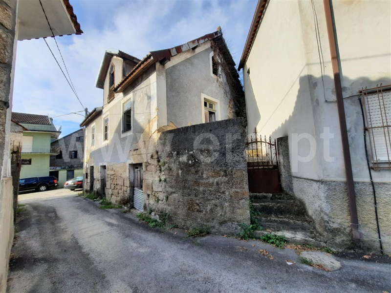 Moradia / Carregal do Sal, Oliveira do Conde