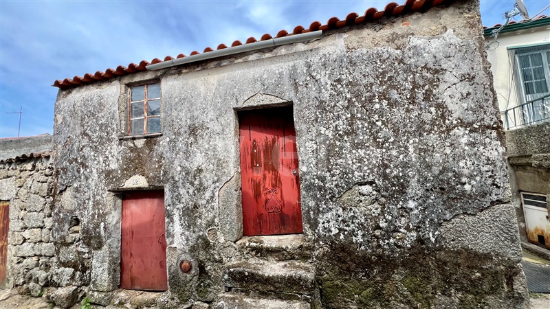 Moradia / Celorico da Beira, Celorico (São Pedro e Santa Maria) e Vila Boa do Mondego