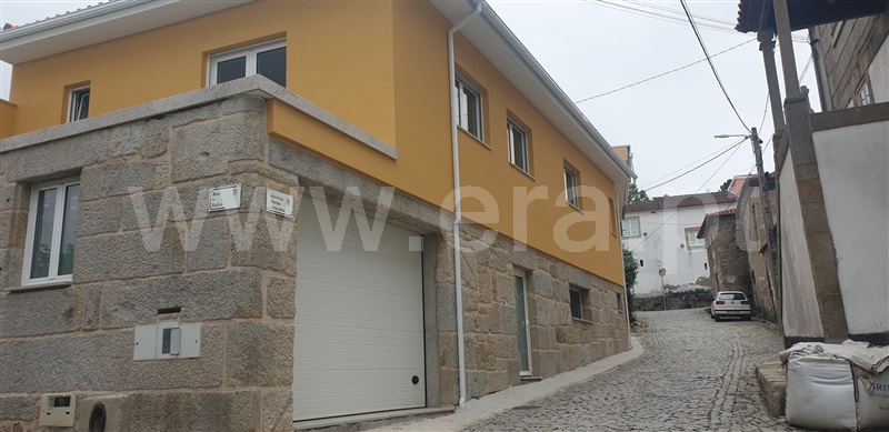 Moradia / Chaves, Faiões