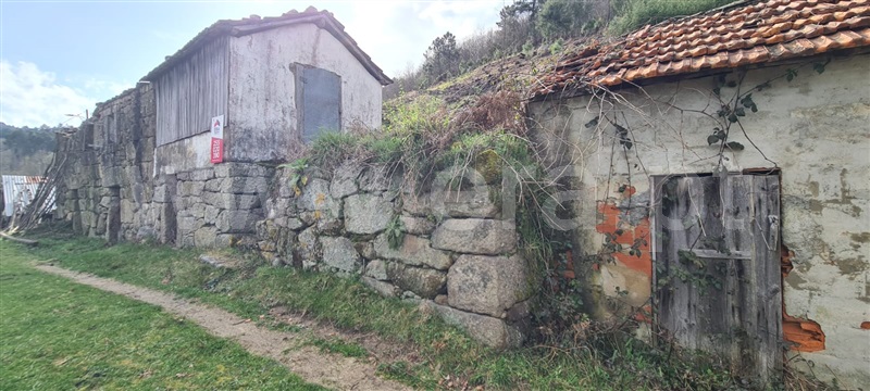 Moradia / Cinfães, Santiago de Piães
