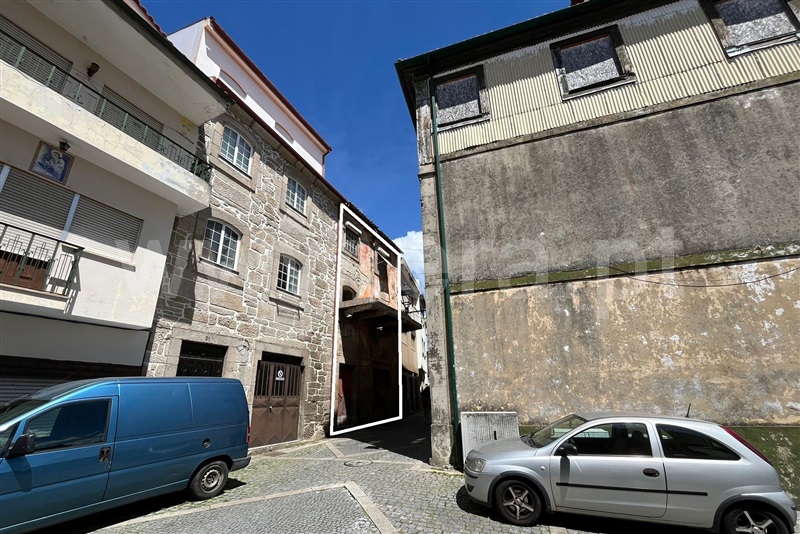 Moradia em Banda / Lamego, Lamego