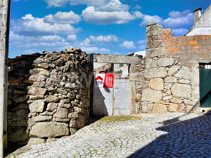 Moradia em Banda / Mangualde, Santiago de Cassurrães e Póvoa de Cervães