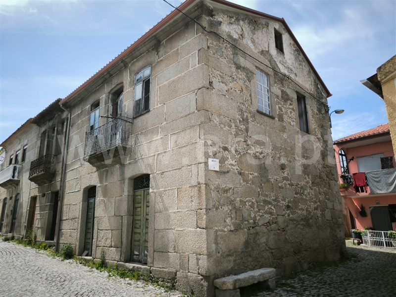 Moradia em Banda / Mangualde, Santiago de Cassurrães e Póvoa de Cervães