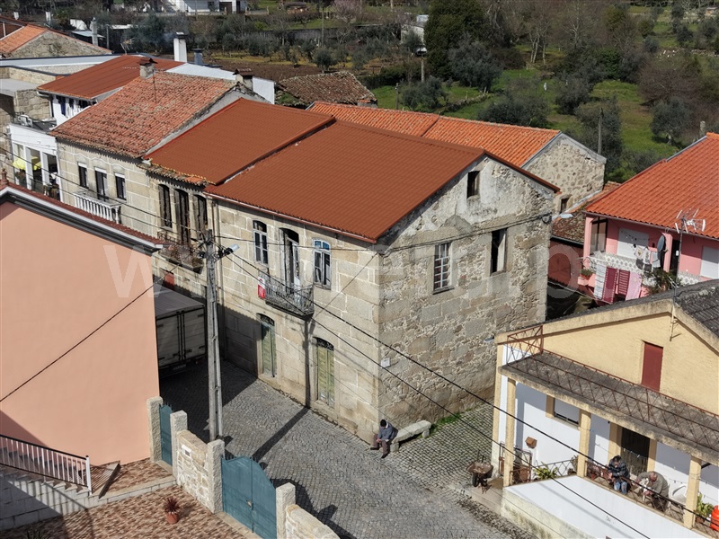 Moradia em Banda / Mangualde, Santiago de Cassurrães e Póvoa de Cervães