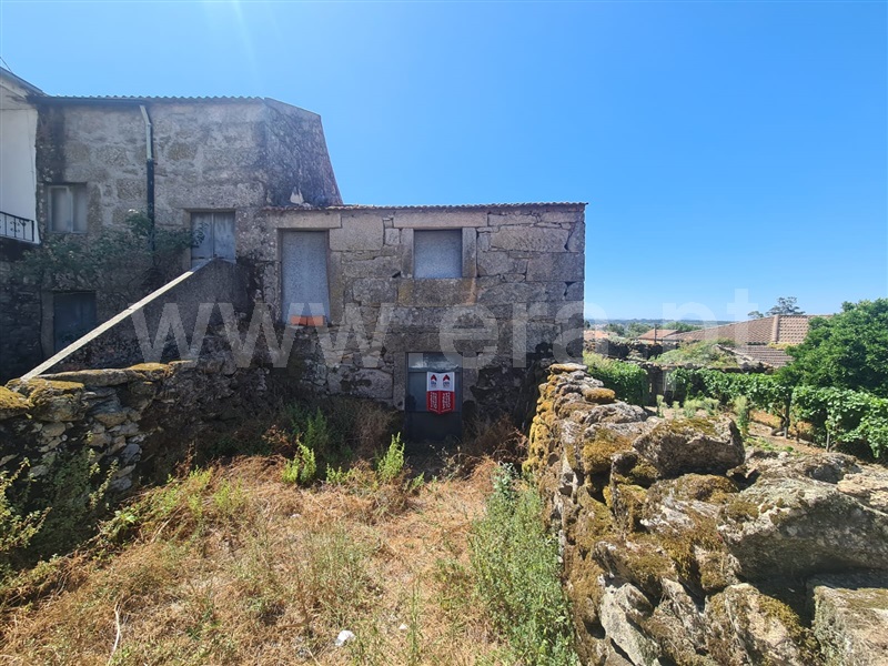 Moradia em Banda / Mangualde, Santiago de Cassurrães e Póvoa de Cervães