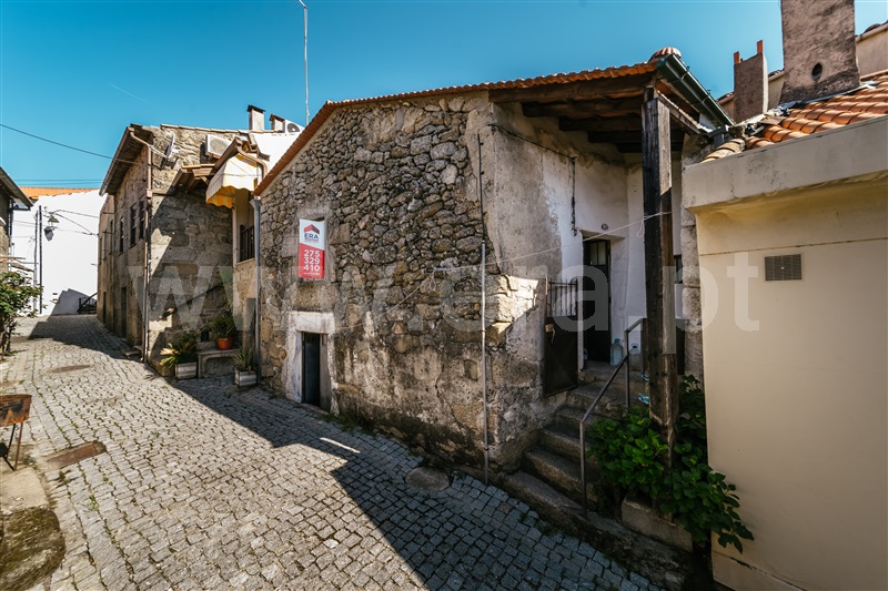 Moradia em Banda T1 / Belmonte, Caria