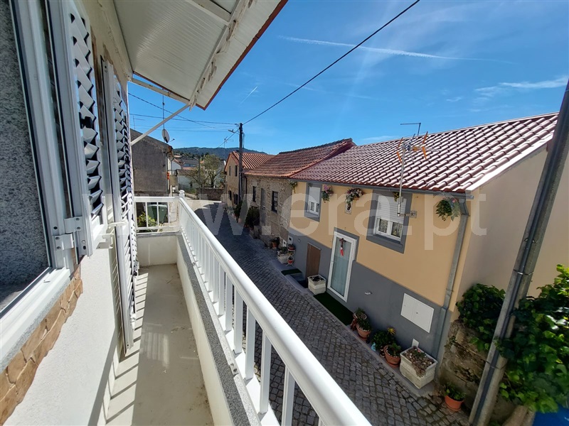Moradia T1 à venda em Açores, Celorico da Beira — foto 8