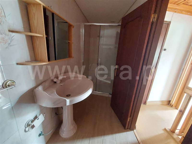 Moradia T1 à venda em Açores, Celorico da Beira — foto 7