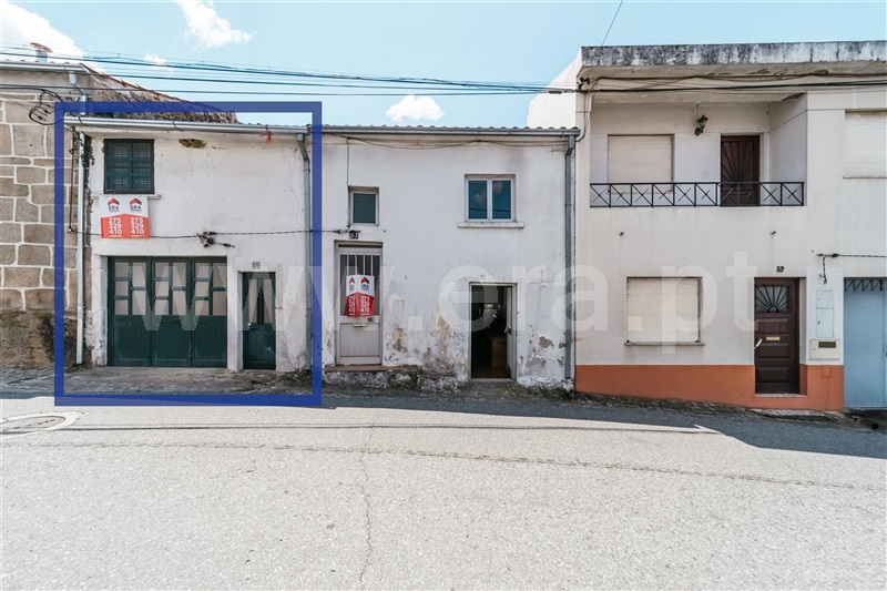 Moradia em Banda T1 / Covilhã, Peraboa