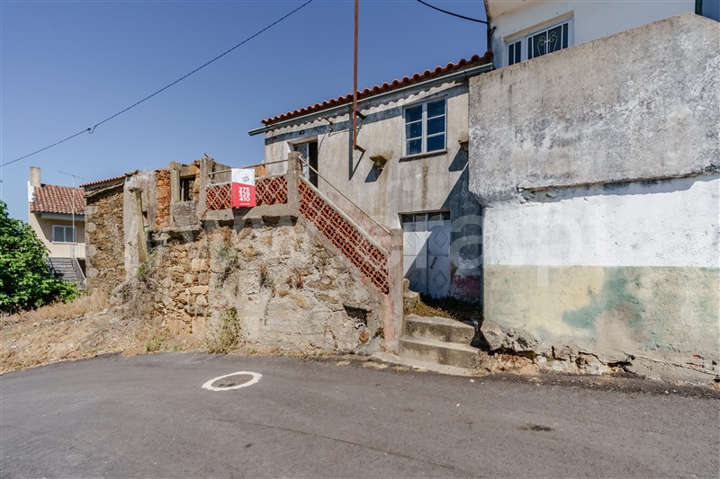 Moradia em Banda T1 / Fundão, Escarigo
