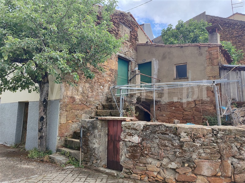 Moradia em Banda T1 / Fundão, Souto da Casa