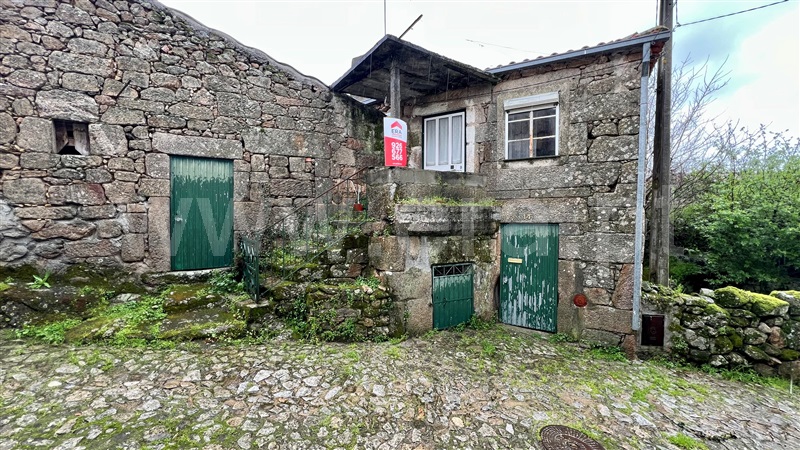Moradia em Banda T1 / Gouveia, Vila Cortês da Serra