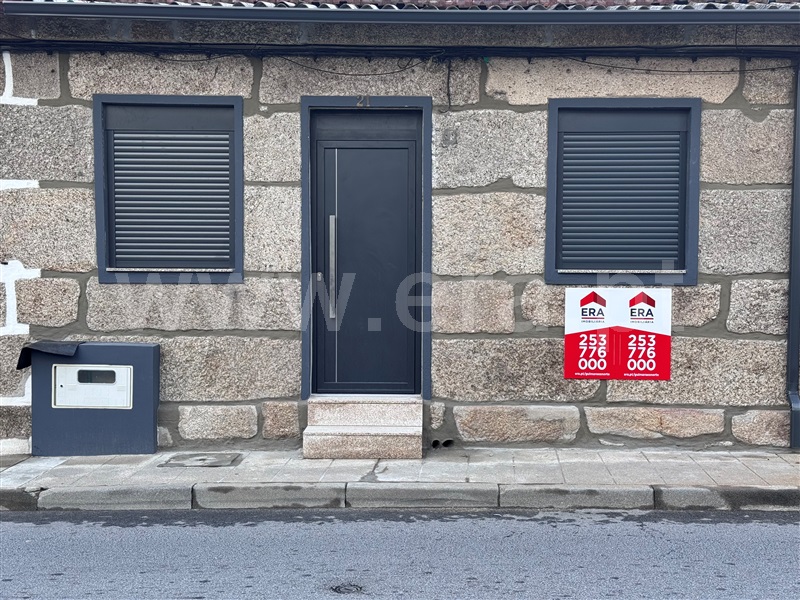 Moradia em Banda T1 / Guimarães, Azurém