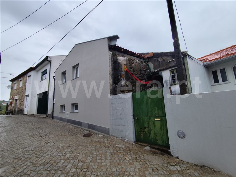Moradia em Banda T1 / Lamego, Lamego (Almacave e Sé)