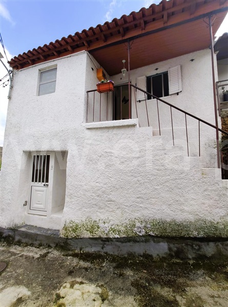 Moradia em Banda T1 / Mirandela, Múrias