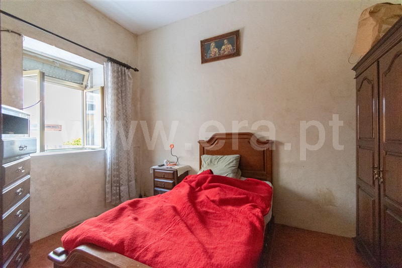 Moradia em Banda T1 / Porto, Covelo - More