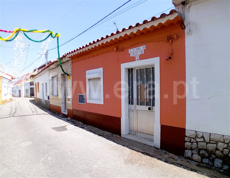 Moradia em Banda T1 / Tomar, Madalena e Beselga