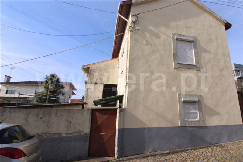 Moradia em Banda T10 / Vila Nova de Gaia, Canidelo