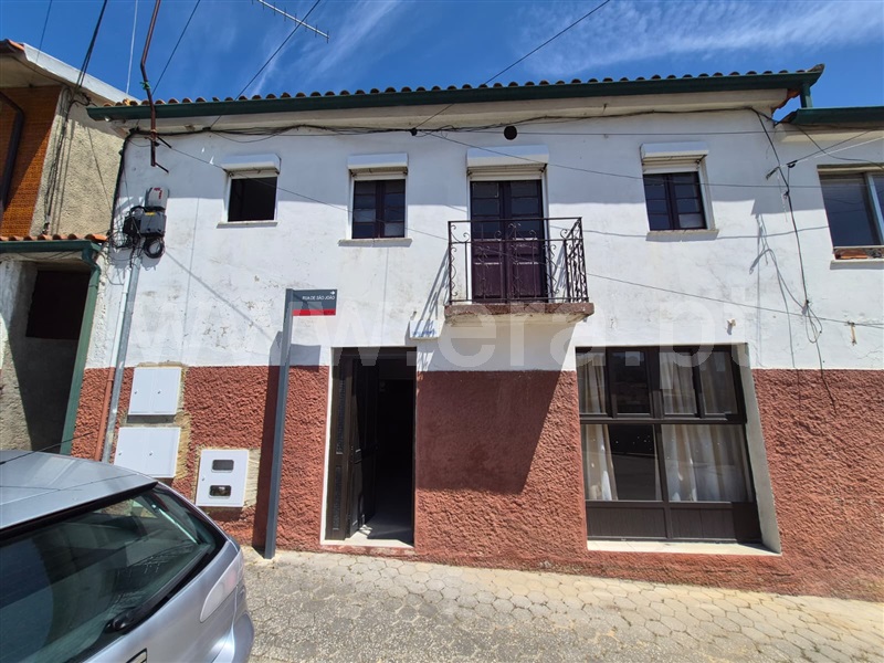 Moradia em Banda T2 / Águeda, Águeda e Borralha