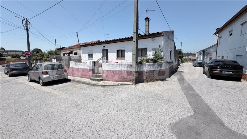 Moradia em Banda T2 / Águeda, Barrô