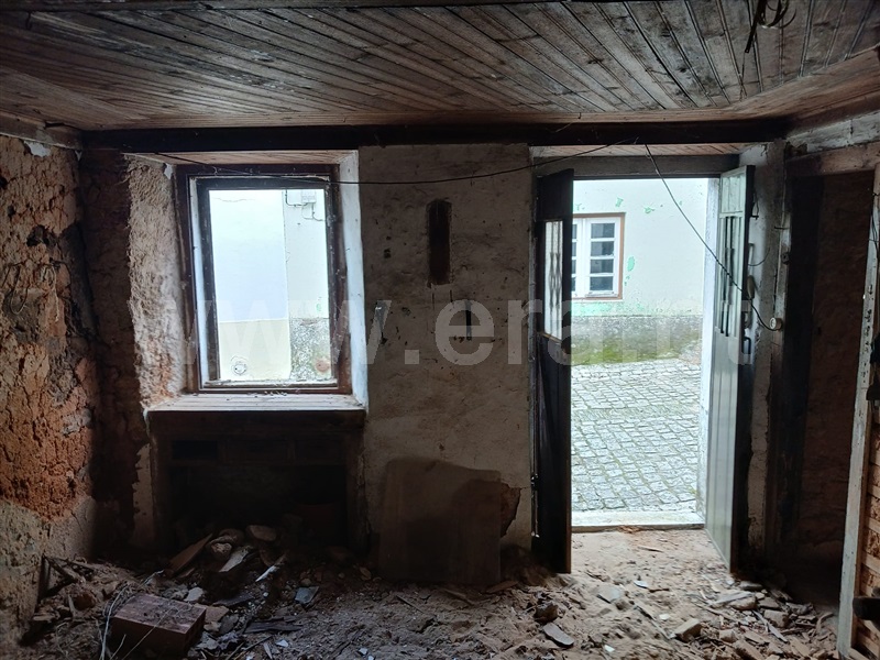 Moradia T2 à venda em Sarzedas, Castelo Branco — foto 4
