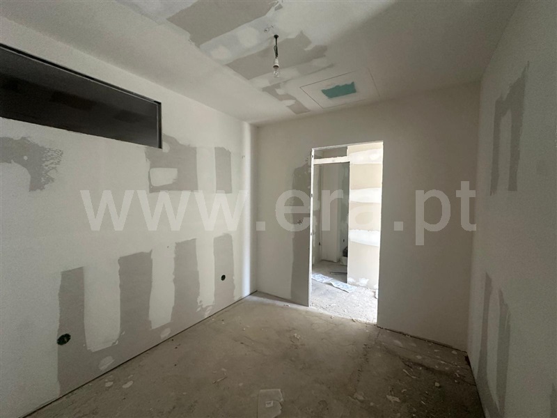 Moradia em Banda T2 Chaves, Santa Cruz/Trindade e Sanjurge - 1499061 - 6