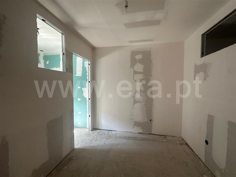 Moradia em Banda T2 Chaves, Santa Cruz/Trindade e Sanjurge - 1499061 - 7