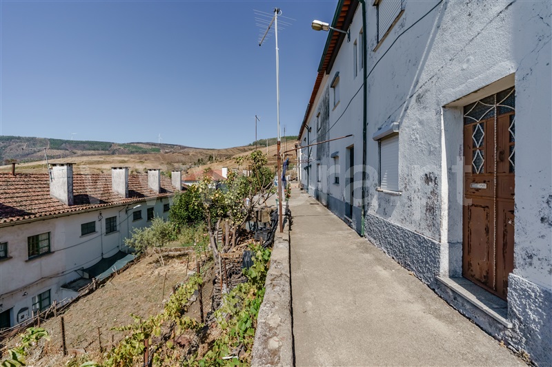 Moradia em Banda T2 / Covilhã, Barroca Grande