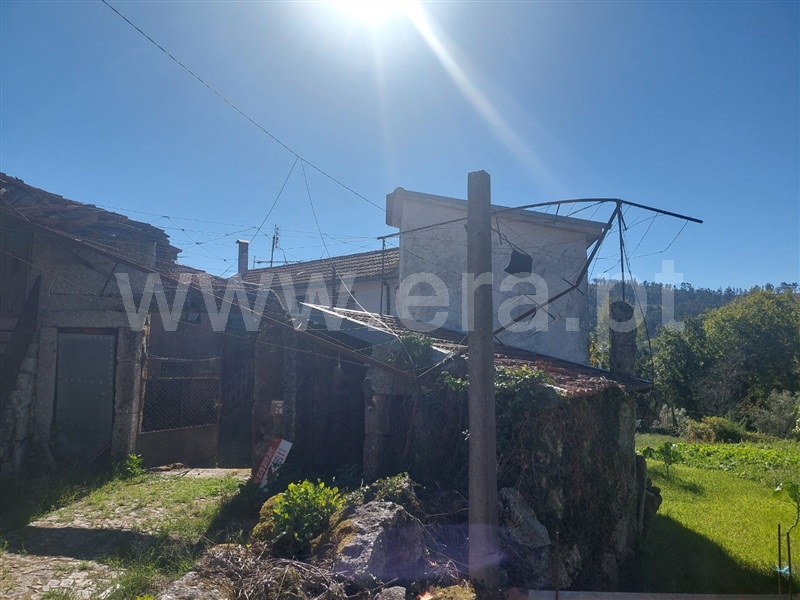 Moradia T2 em Moreira do Rei e Várzea Cova, €46.500