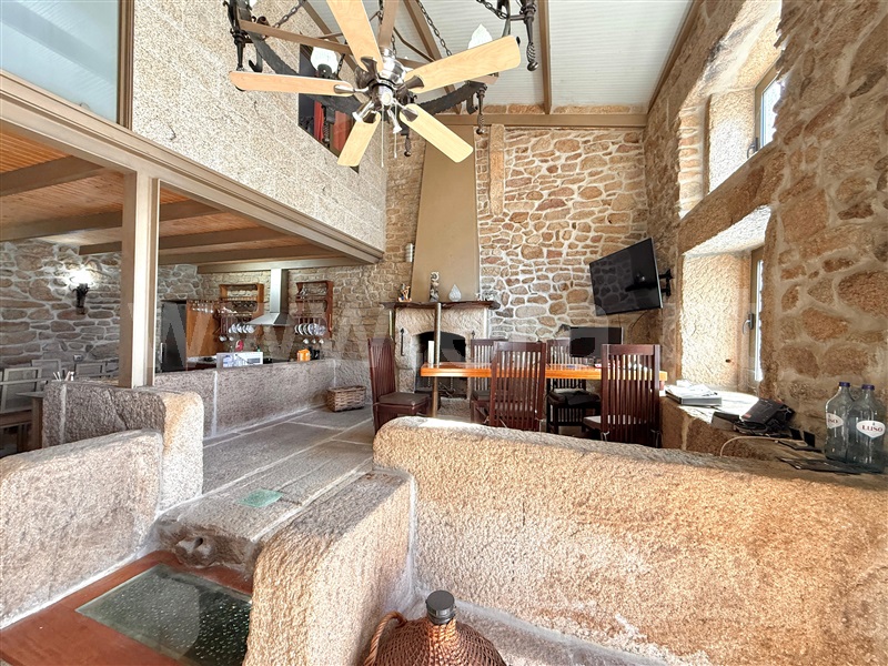 Moradia em Banda T2 / Figueira de Castelo Rodrigo, Escalhão