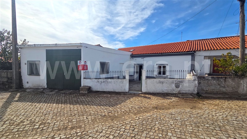 Moradia em Banda T2 / Figueira de Castelo Rodrigo, Vilar Torpim, Figueira de Castelo Rodrigo