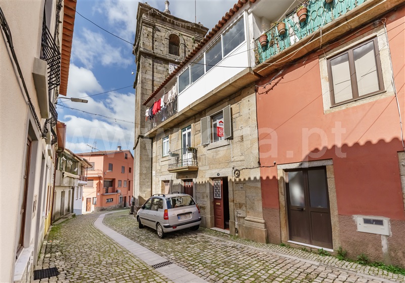 Moradia em Banda T2 / Fundão, Alcaide