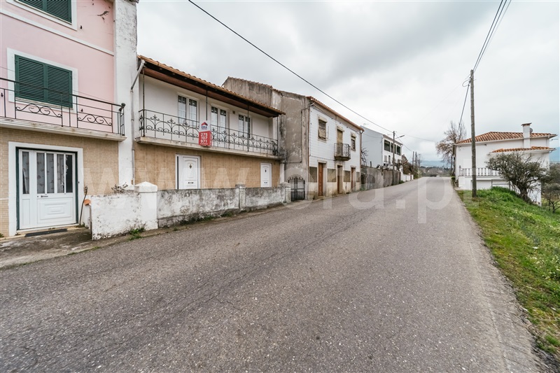 Moradia em Banda T2 / Fundão, Castelejo