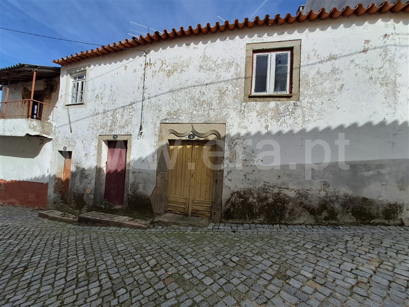 Moradia em Banda T2 / Fundão, Fundão, Valverde, Donas, Aldeia de Joanes e Aldeia Nova do Cabo